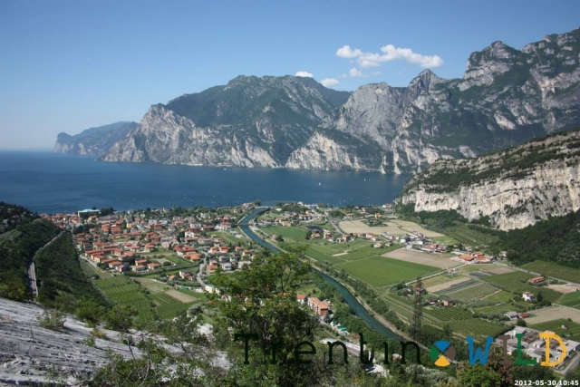 La vista sul lago.jpg
